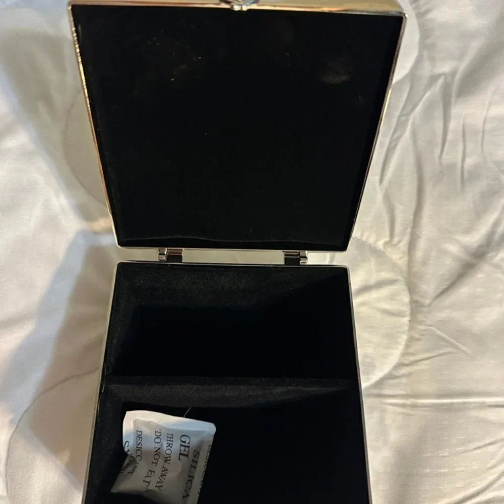 Shiny Jewelry Box